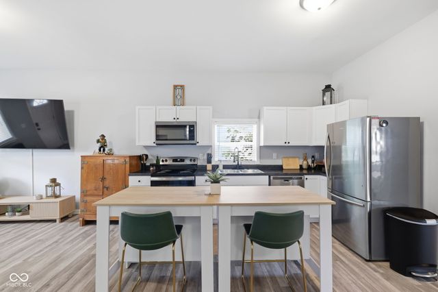 828 River Avenue, Indianapolis, IN 46221