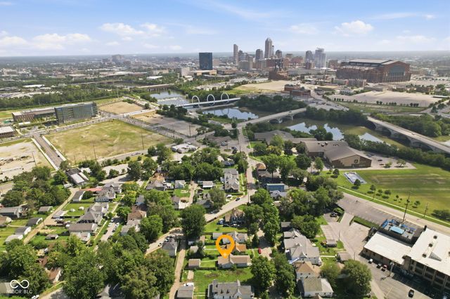 828 River Avenue, Indianapolis, IN 46221