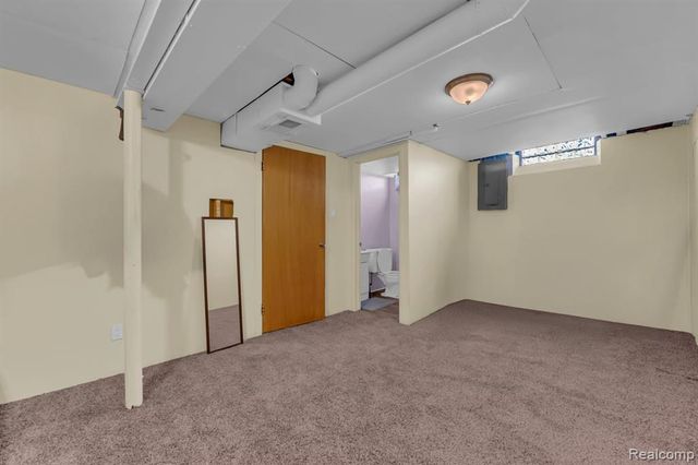 24880 Warrington Avenue, Eastpointe, MI 48021