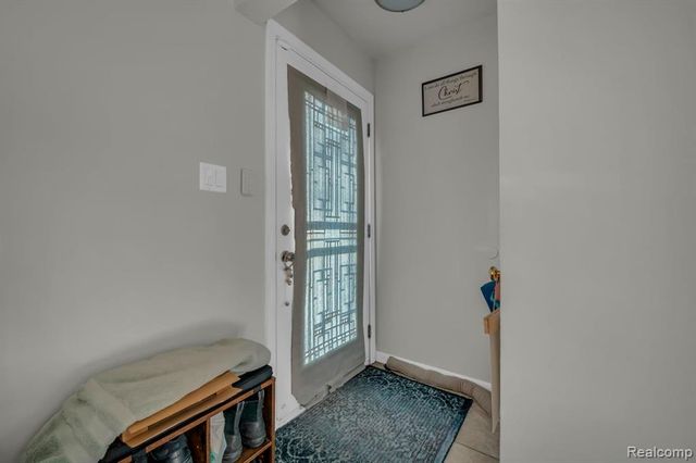 24880 Warrington Avenue, Eastpointe, MI 48021