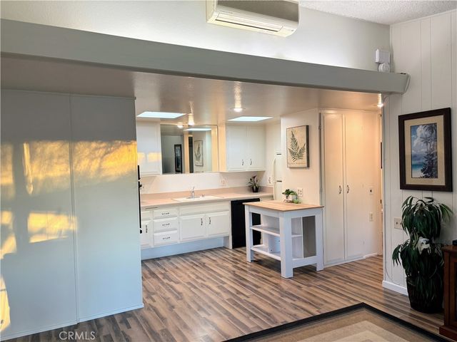 1460 Pelham Road M5-106F, Seal Beach, CA 90740