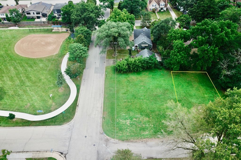 6607 Palma Lane, Morton Grove, IL 60053 — photo 2