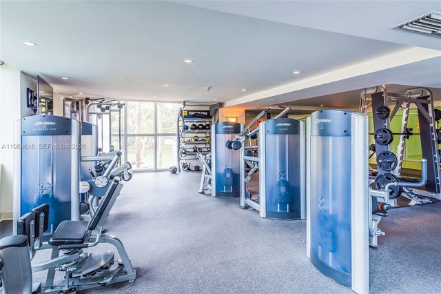 2100 N Ocean Blvd 6C, Fort Lauderdale, FL 33305