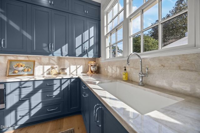 126 E Drewry Lane, Raleigh, NC 27609