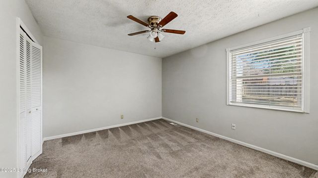 8209 Vaughn Mill Rd, Louisville, KY 40228