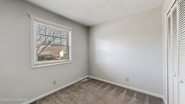 8209 Vaughn Mill Rd, Louisville, KY 40228