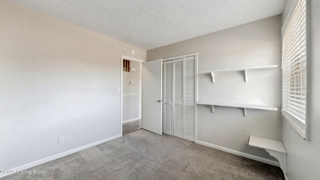 8209 Vaughn Mill Rd, Louisville, KY 40228