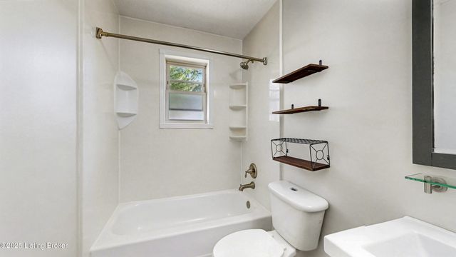 8209 Vaughn Mill Rd, Louisville, KY 40228