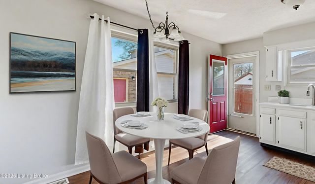 8209 Vaughn Mill Rd, Louisville, KY 40228