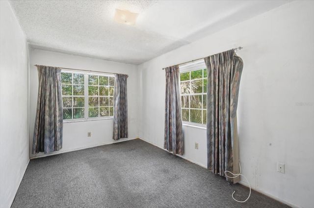 10047 N 53RD STREET, Temple Terrace, FL 33617