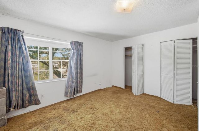 10047 N 53RD STREET, Temple Terrace, FL 33617