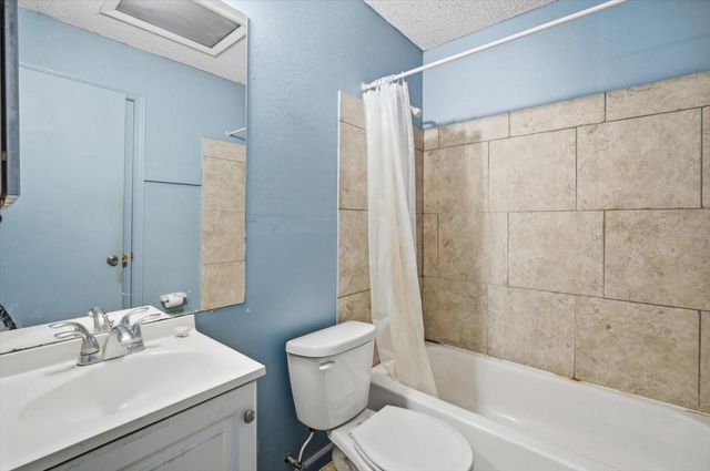 10047 N 53RD STREET, Temple Terrace, FL 33617