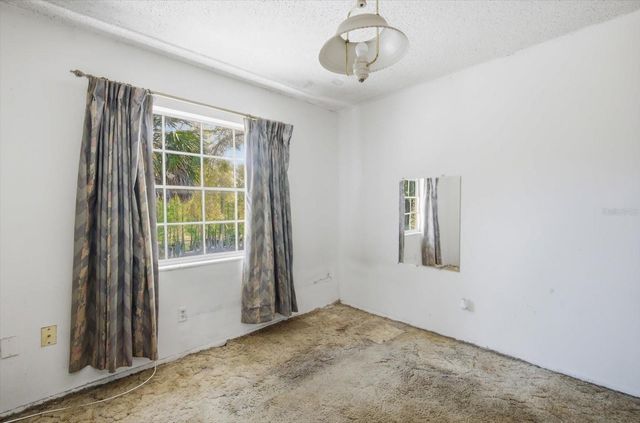 10047 N 53RD STREET, Temple Terrace, FL 33617