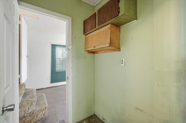 10047 N 53RD STREET, Temple Terrace, FL 33617