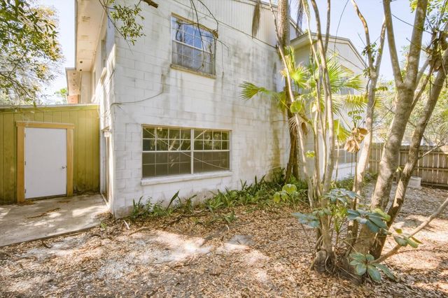 10047 N 53RD STREET, Temple Terrace, FL 33617