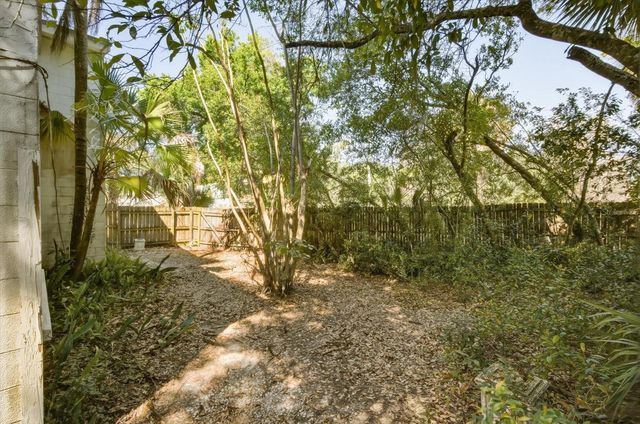 10047 N 53RD STREET, Temple Terrace, FL 33617