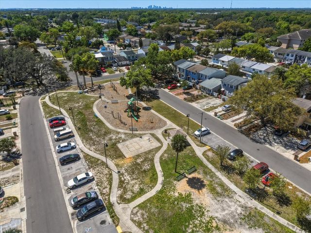 10047 N 53RD STREET, Temple Terrace, FL 33617