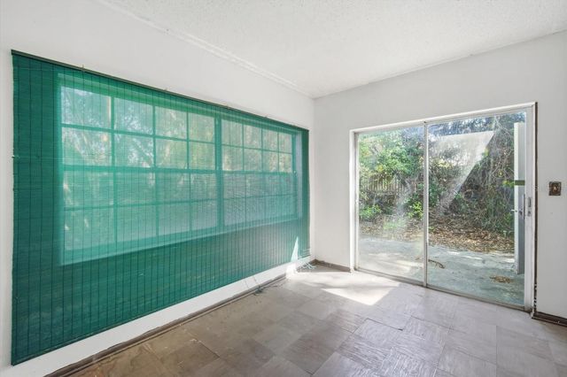 10047 N 53RD STREET, Temple Terrace, FL 33617