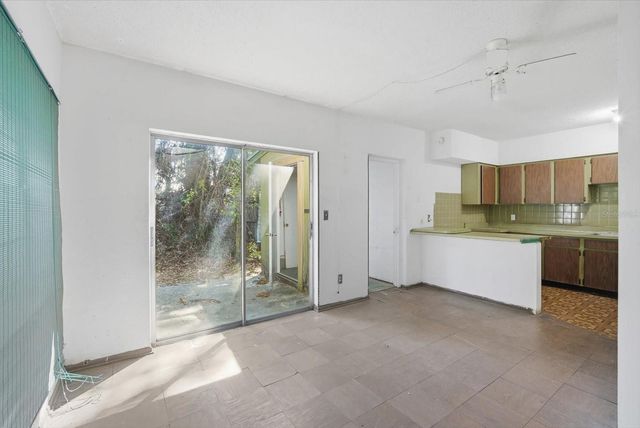 10047 N 53RD STREET, Temple Terrace, FL 33617