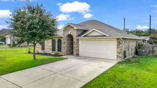 633 Tracy Drive, Azle, TX 76020