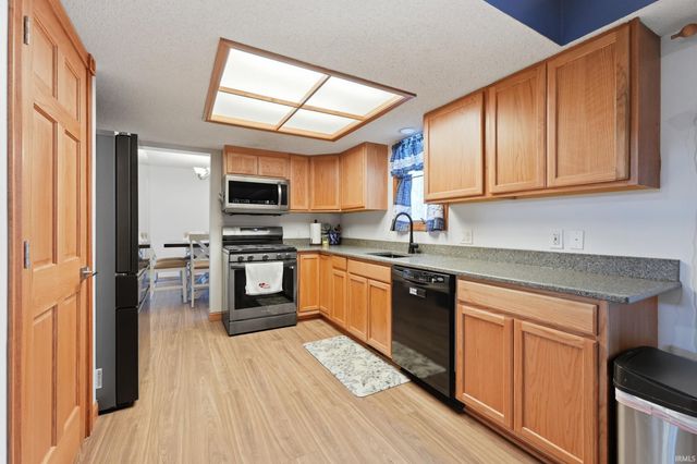 8528 Spring Forest Drive, Fort Wayne, IN 46804