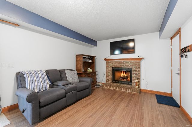 8528 Spring Forest Drive, Fort Wayne, IN 46804