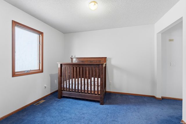 8528 Spring Forest Drive, Fort Wayne, IN 46804