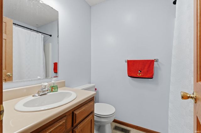 8528 Spring Forest Drive, Fort Wayne, IN 46804