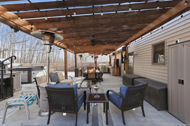 8528 Spring Forest Drive, Fort Wayne, IN 46804