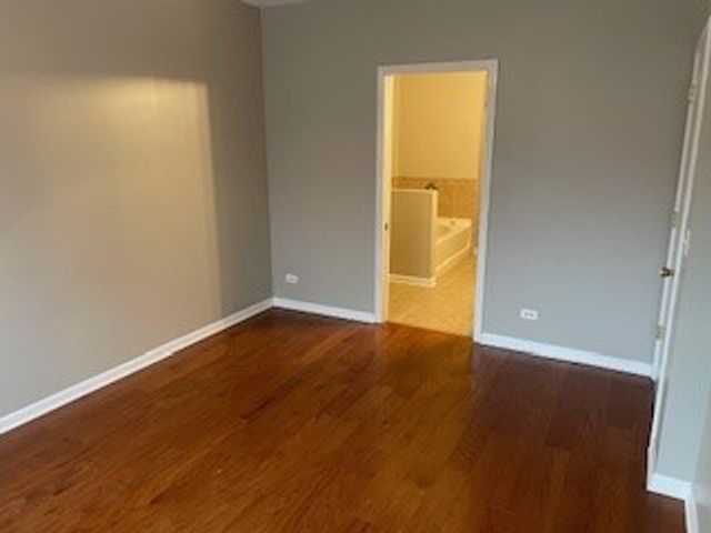 10 N Lake Street 310, Grayslake, IL 60030