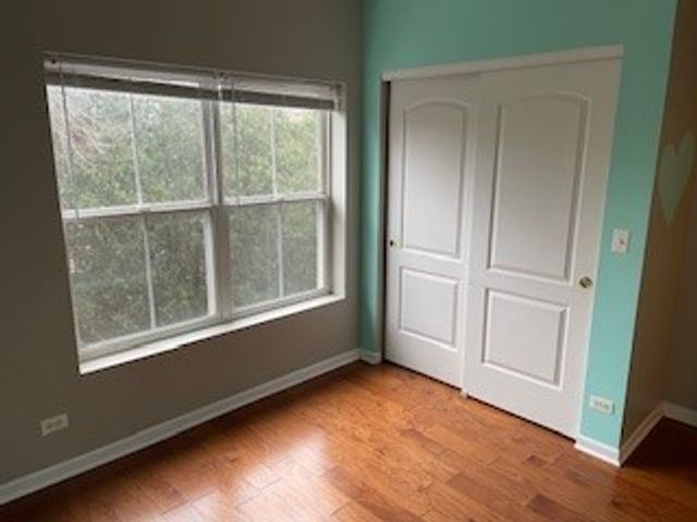 10 N Lake Street 310, Grayslake, IL 60030