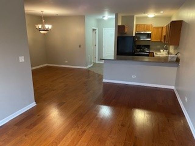 10 N Lake Street 310, Grayslake, IL 60030