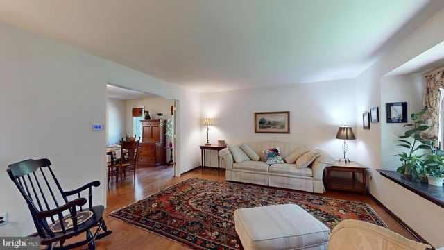 5 PLEASANT MILL CT, Medford, NJ 08055