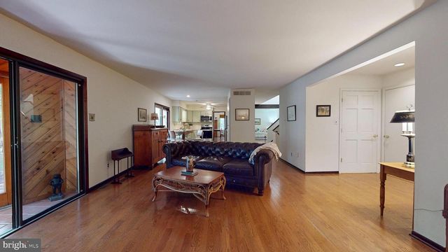 5 PLEASANT MILL CT, Medford, NJ 08055