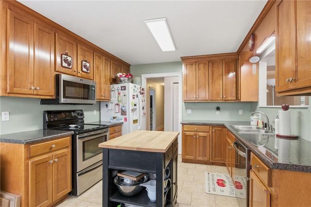 221 Grindstone Creek Drive, Clarkesville, GA 30523