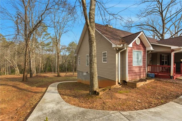 221 Grindstone Creek Drive, Clarkesville, GA 30523