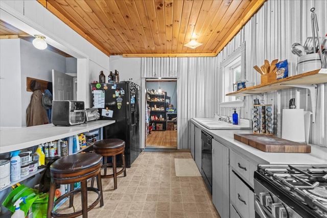 1499 Shellhouse Mountain Road, Ferrisburgh, VT 05456