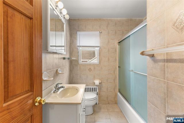 649 Ogden Avenue, Teaneck, NJ 07666