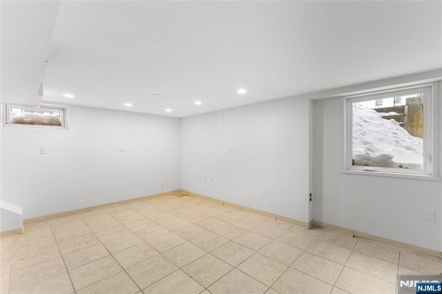 649 Ogden Avenue, Teaneck, NJ 07666