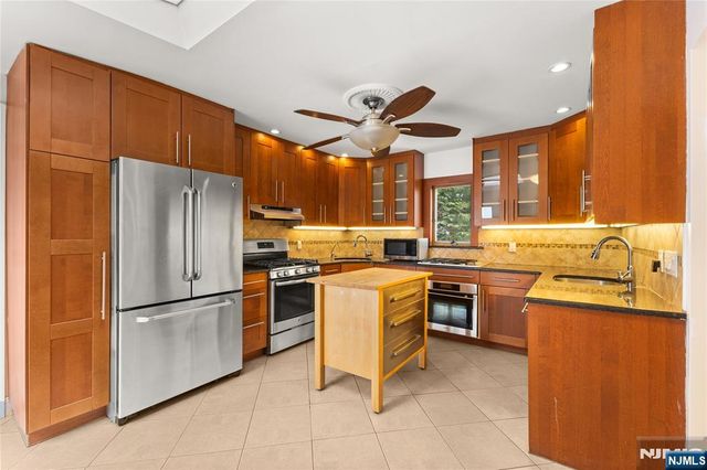 649 Ogden Avenue, Teaneck, NJ 07666