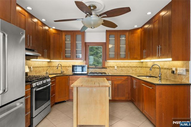 649 Ogden Avenue, Teaneck, NJ 07666