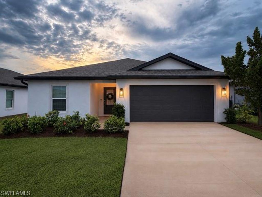 813 Franklin CT, IMMOKALEE, FL 34142 — photo 2