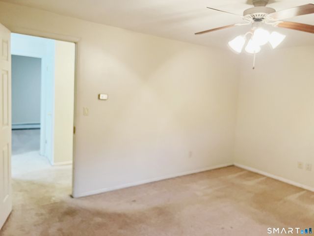94 Wakefield Circle 94, East Hartford, CT 06118