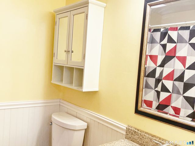 94 Wakefield Circle 94, East Hartford, CT 06118