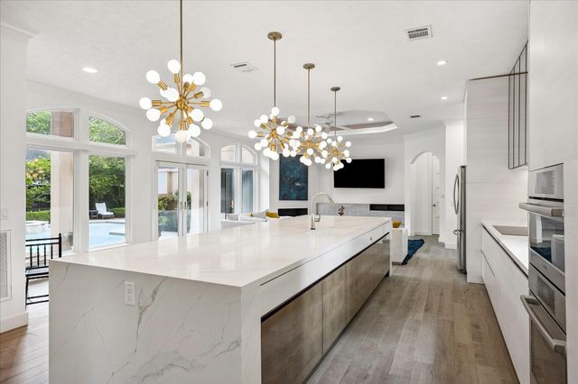 906 Peachwood Bend Drive, Houston, TX 77077