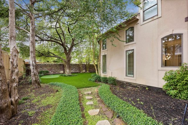 906 Peachwood Bend Drive, Houston, TX 77077