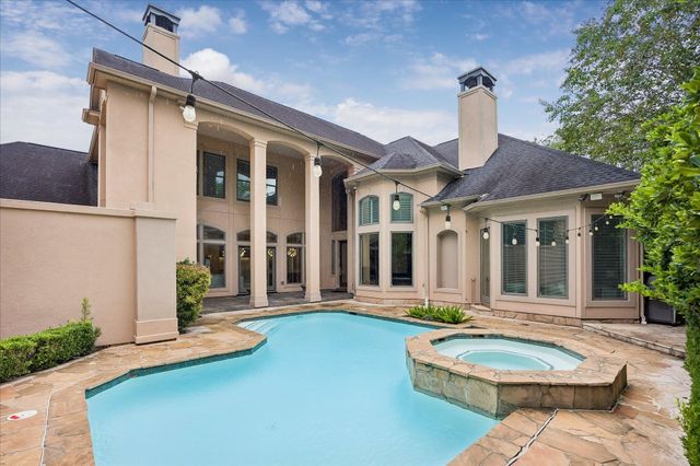 906 Peachwood Bend Drive, Houston, TX 77077