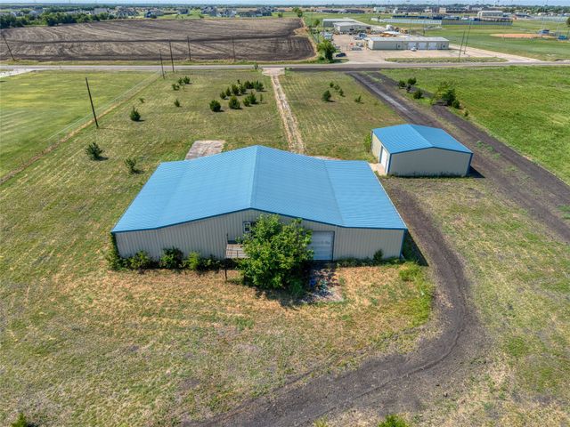 2944 CR-596, Nevada, TX 75173