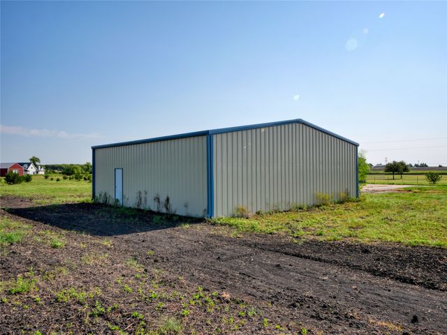2944 CR-596, Nevada, TX 75173