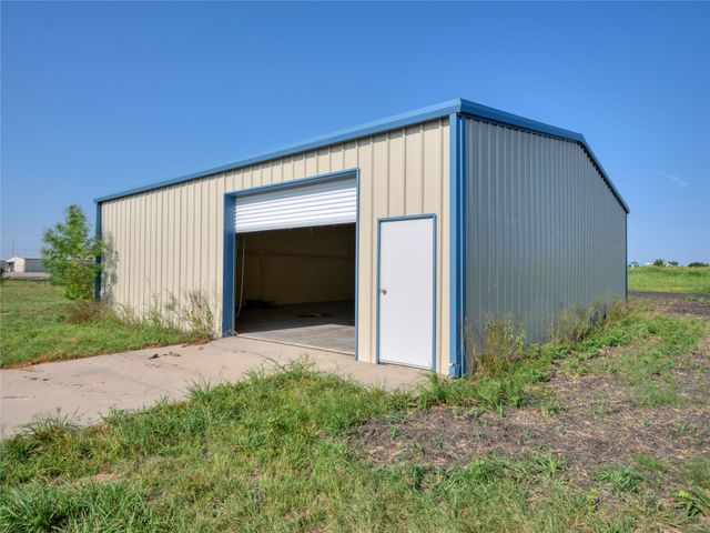 2944 CR-596, Nevada, TX 75173